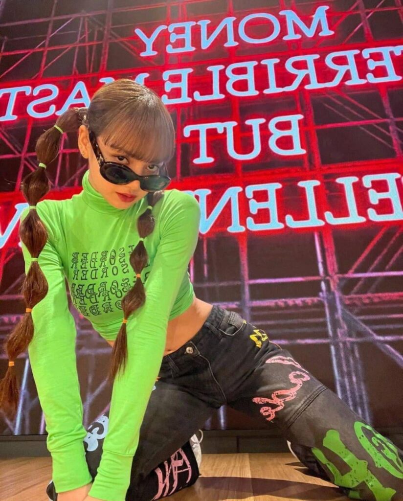 Cute Lisa Manoban
