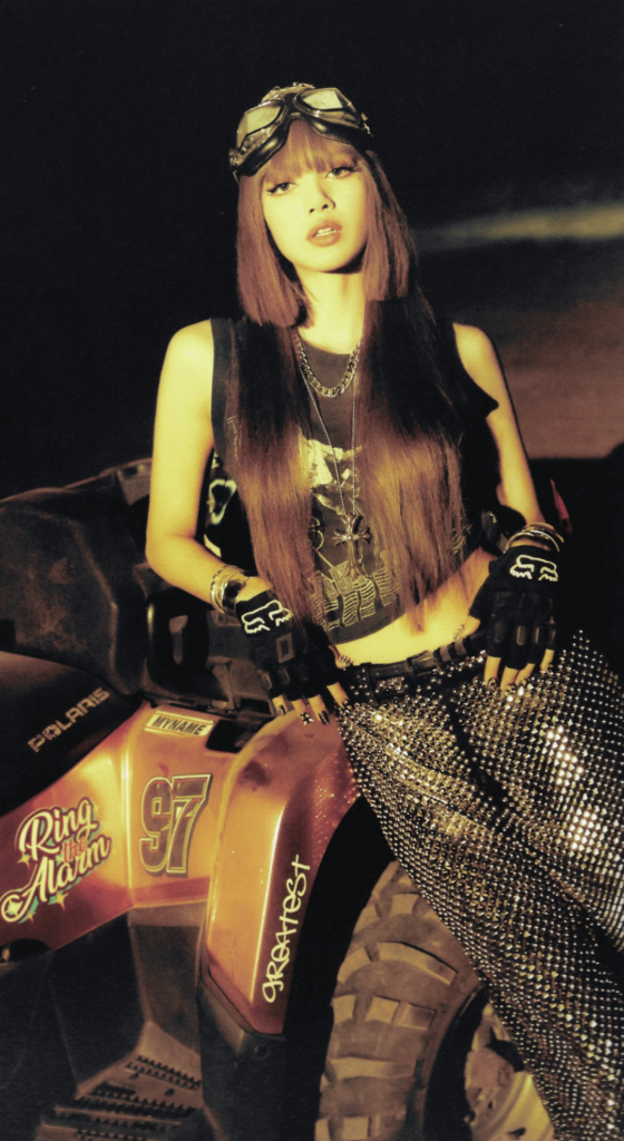 Lisa Manoban looks so beautiful in this