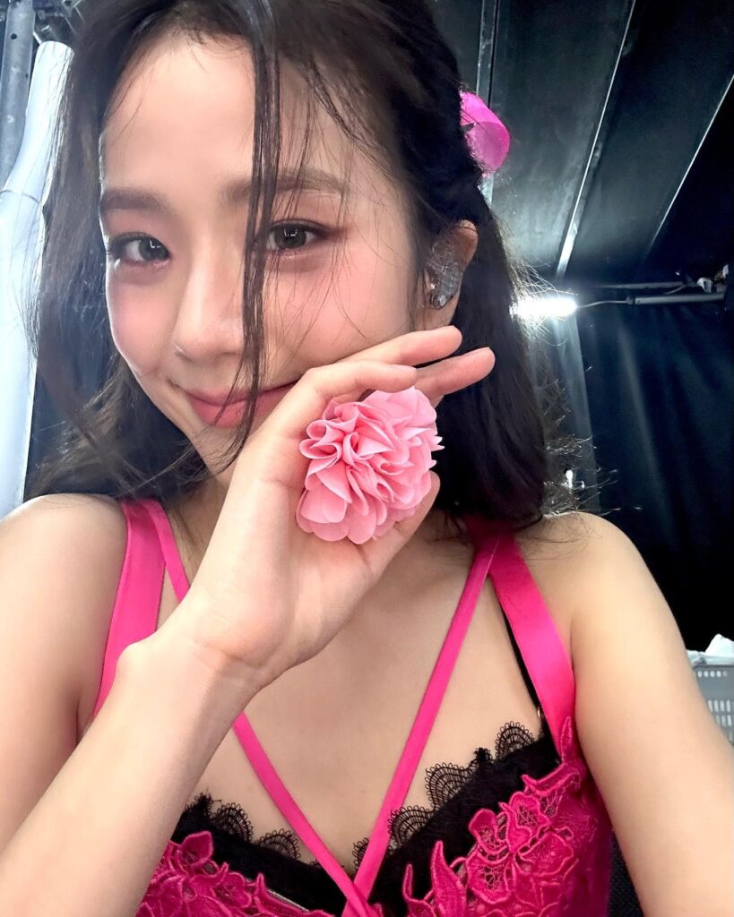 230408 Jisoo