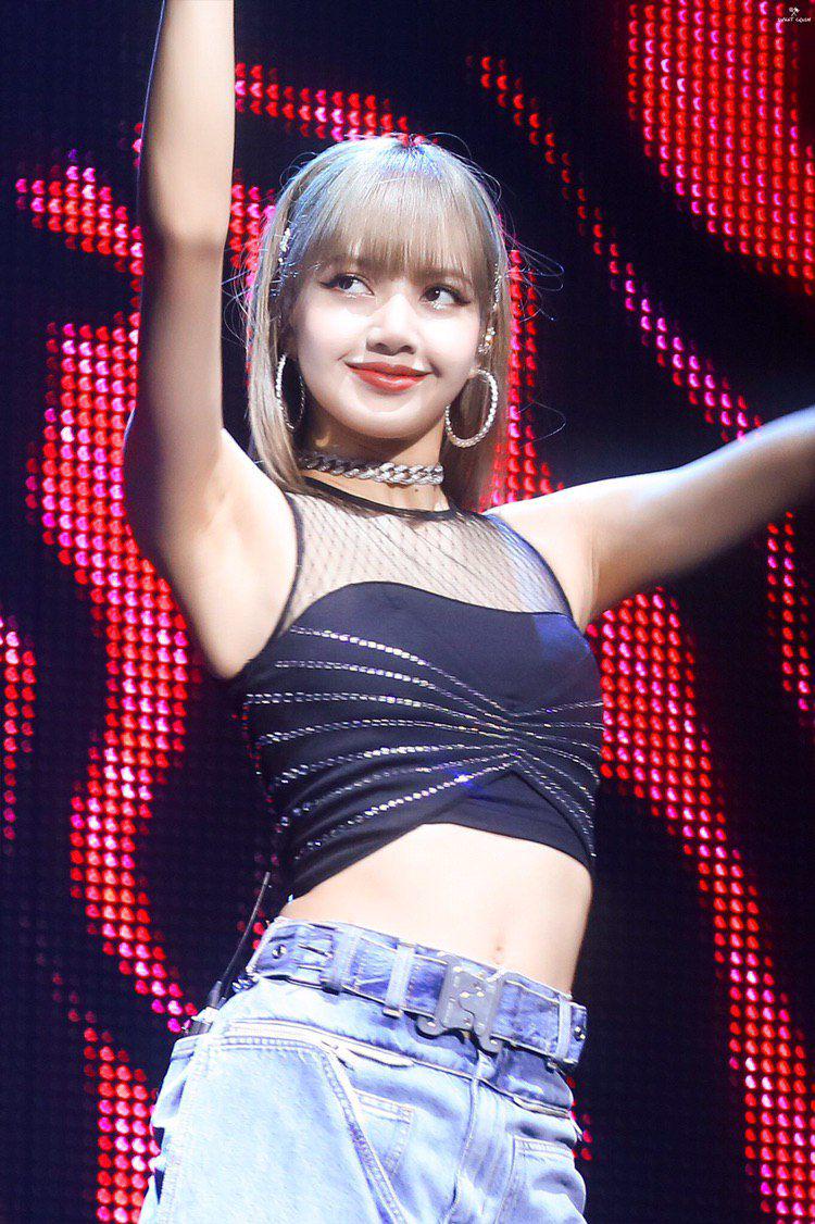 Cute Lisa Manoban