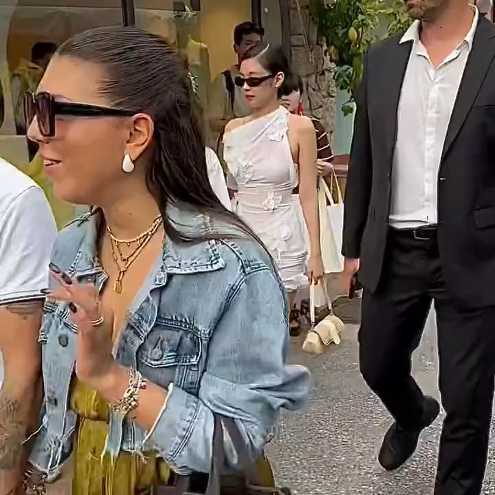 240609 Jennie @ Jacquemus Boutique Opening in Capri, Italy