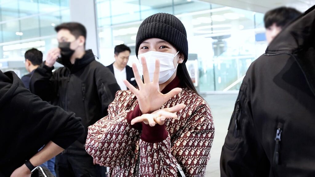 230429 Jisoo