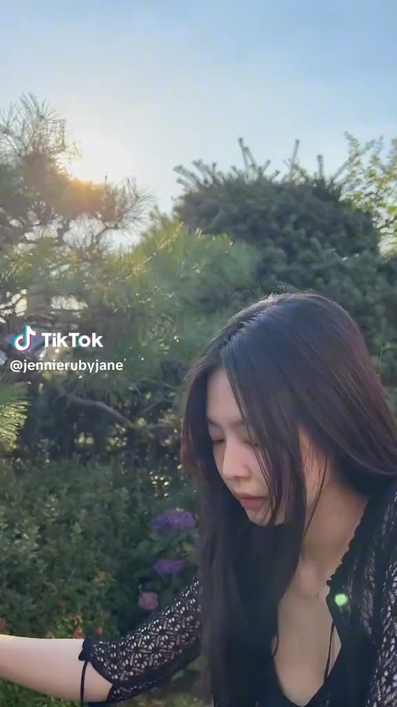 240703 Jennie TikTok Update