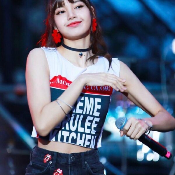 Cute Lisa Manoban
