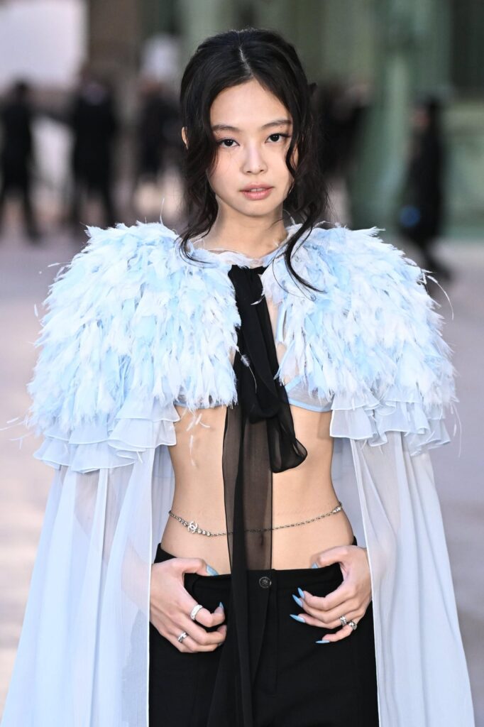 250128 - JENNIE at CHANEL Paris Fashion Week - Spring/Summer 2025 Haute Couture Show