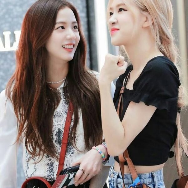 Rose and Jisoo