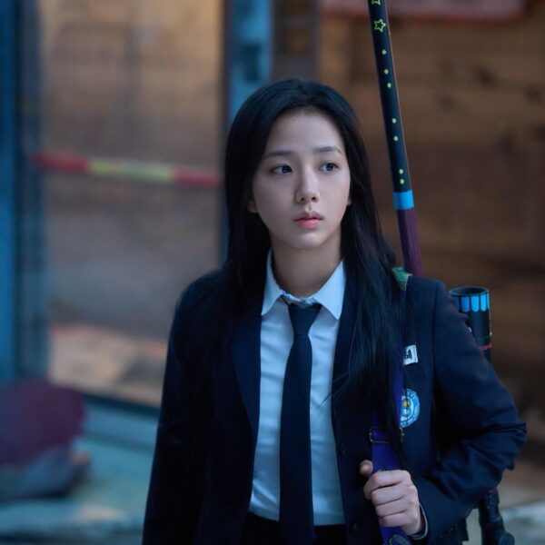 250625 Jisoo - ‘Omniscient Reader: The Prophecy’ Still Cut