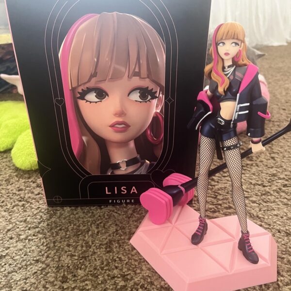 lisa figure!!