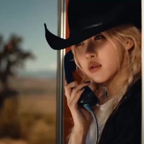 BLACKPINK looks stunning in their tour trailer (ROSÉ, LISA, JENNIE, JISOO)