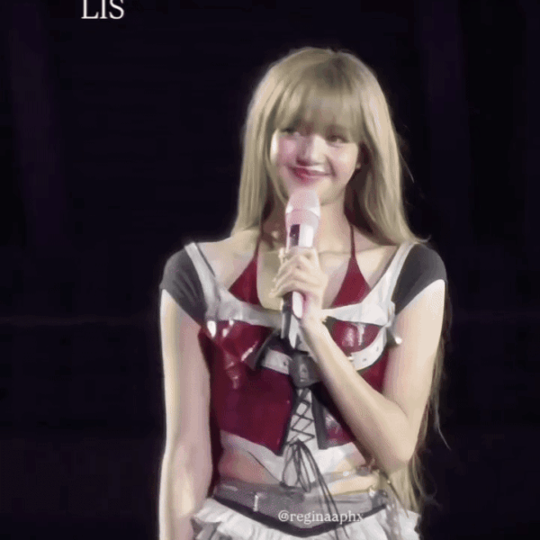 Lalisa with 🐪 …