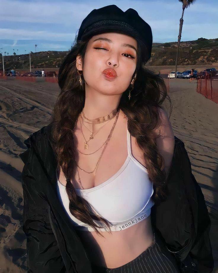 Jennie - 250403