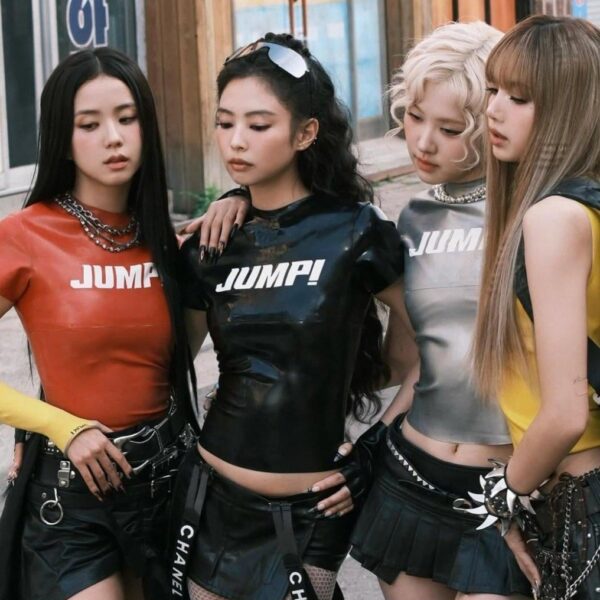 250716 ‘뛰어(JUMP)’ reaches a new peak of #2 on Apple Music Top 100 Global Songs chart
