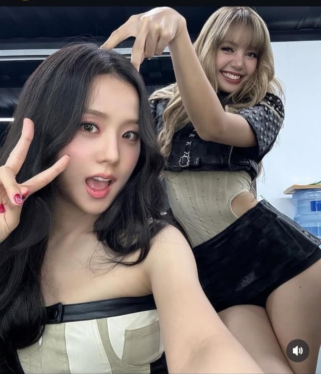 Lisa x Jisoo