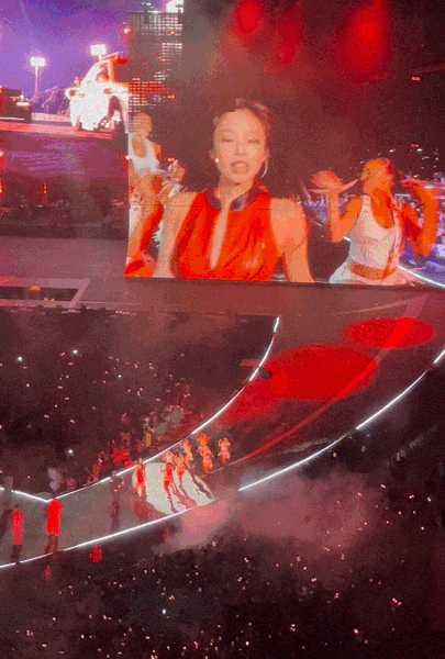Since yall asked for Jennie’s flash (and since the Mods deleted the OG post 😭❤️)