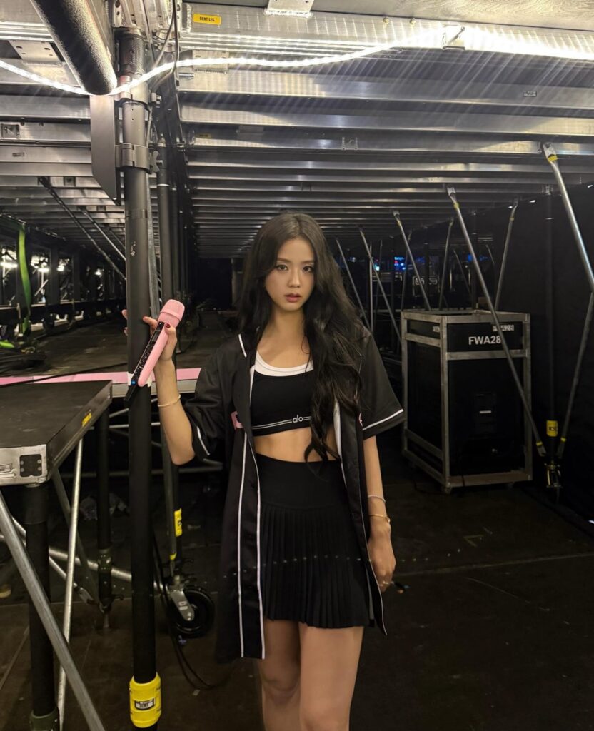 250718 JISOO APP Update | [📸] <DEADLINE> IN LA