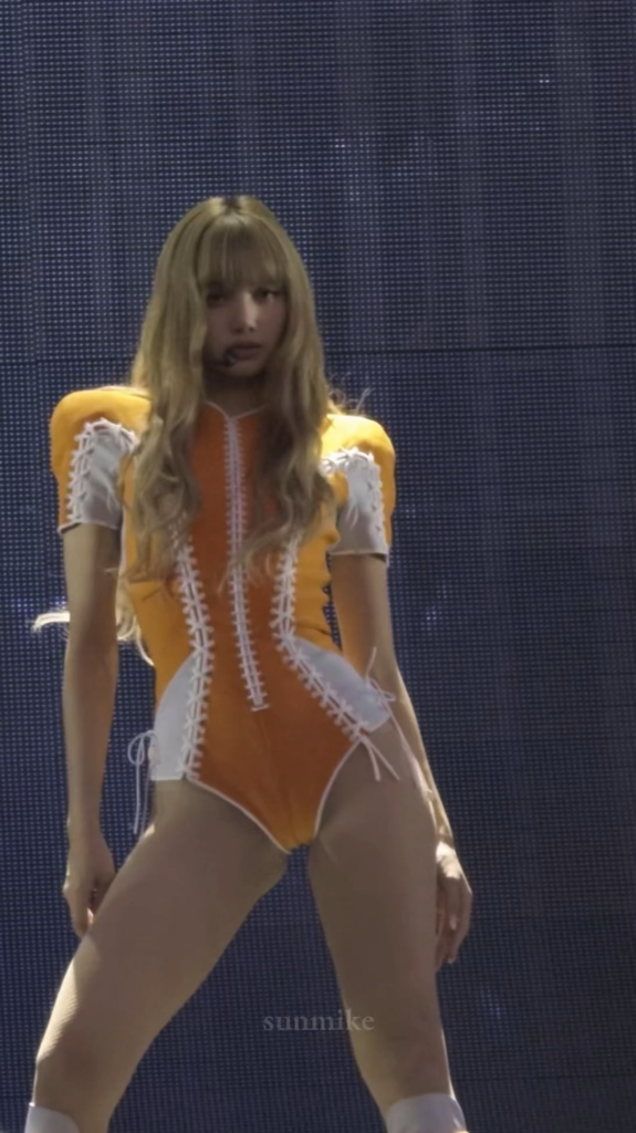 250722 Lisa - Thunder & FXCK UP THE WORLD [D1 - Toronto]