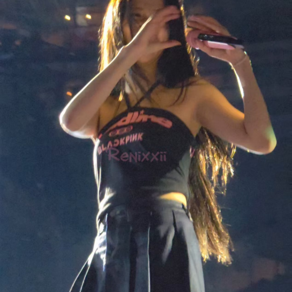 250719 Jisoo's beauty is unreal up close