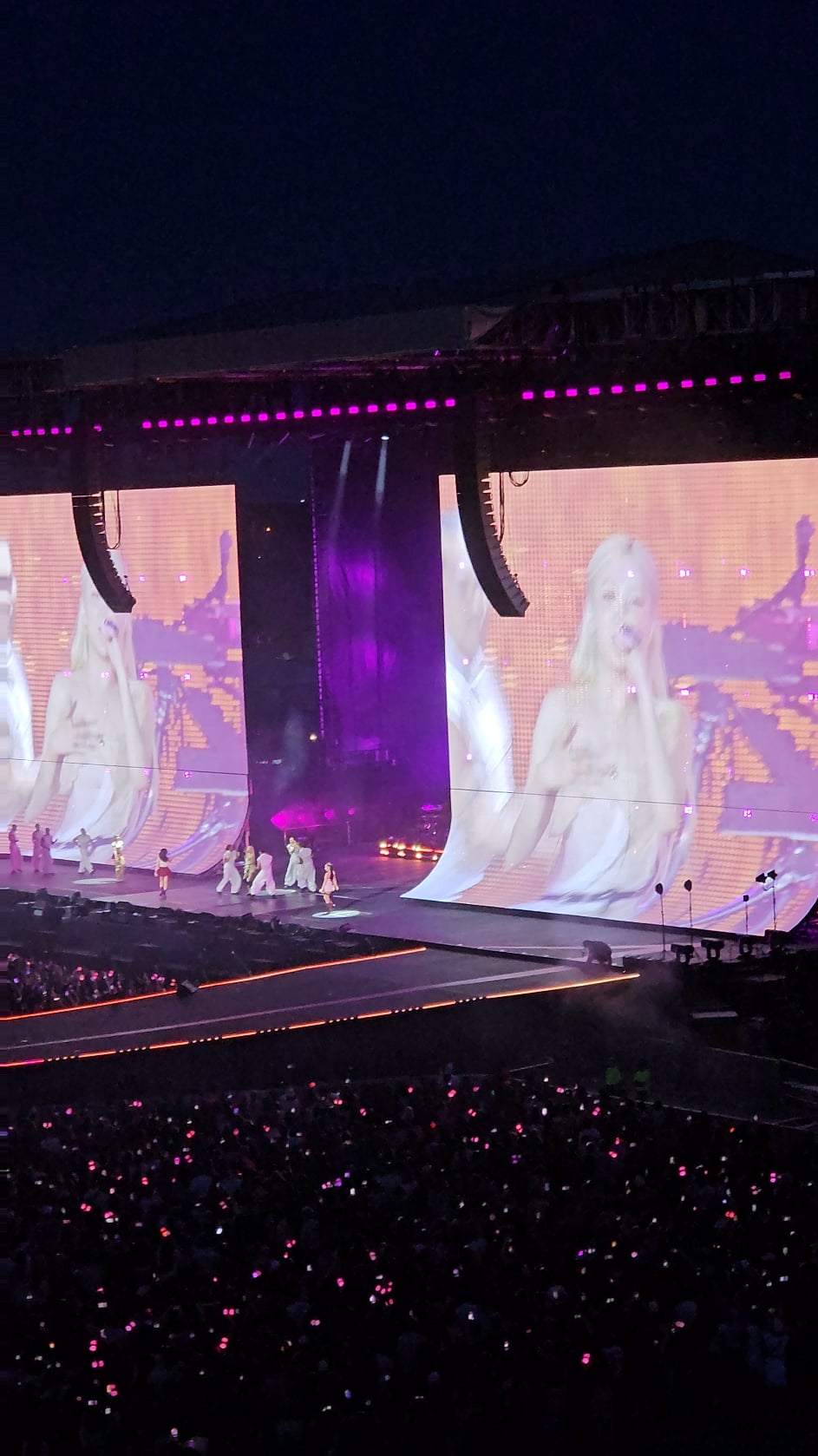 250723 I went to my first BP concert in Toronto