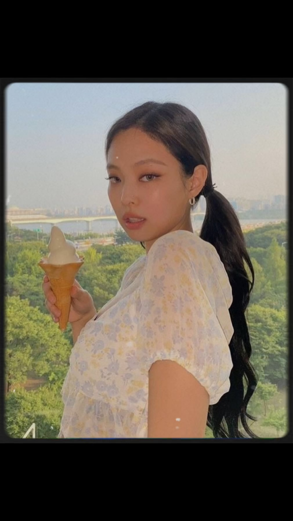JENNIE