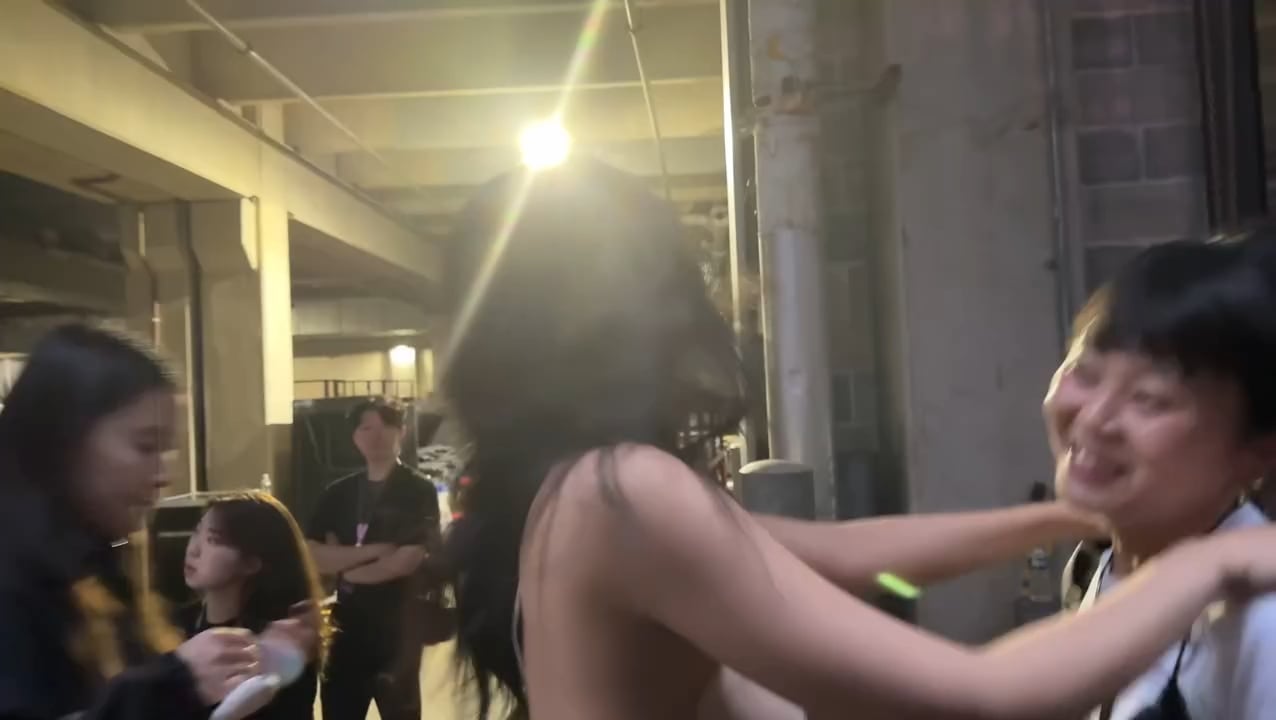 Jennie dancing so adorably - 250720