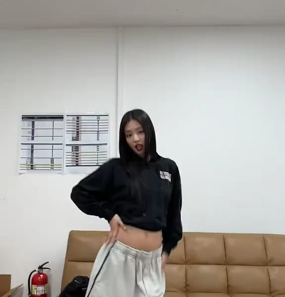 250713 Jennie TikTok Update