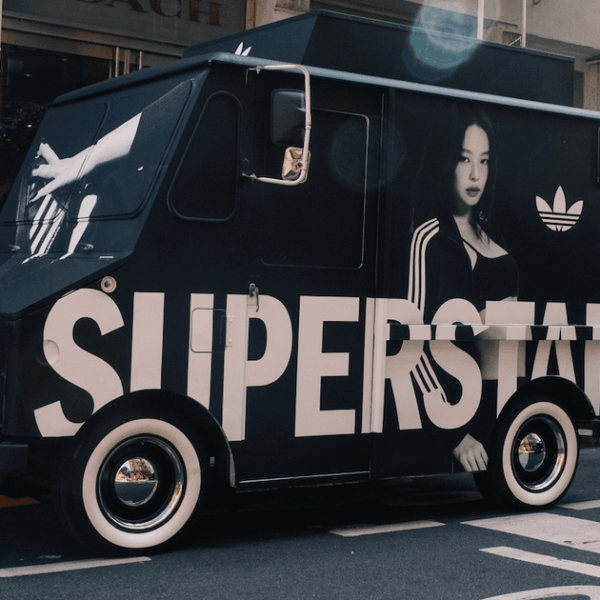 250728 JENNIE’s Golden Ticket Truck Hits NYC in adidas Superstar Surprise | House of Heat°