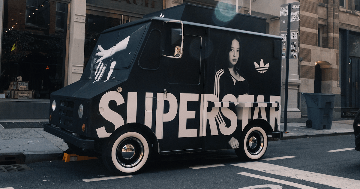 250728 JENNIE’s Golden Ticket Truck Hits NYC in adidas Superstar Surprise | House of Heat°
