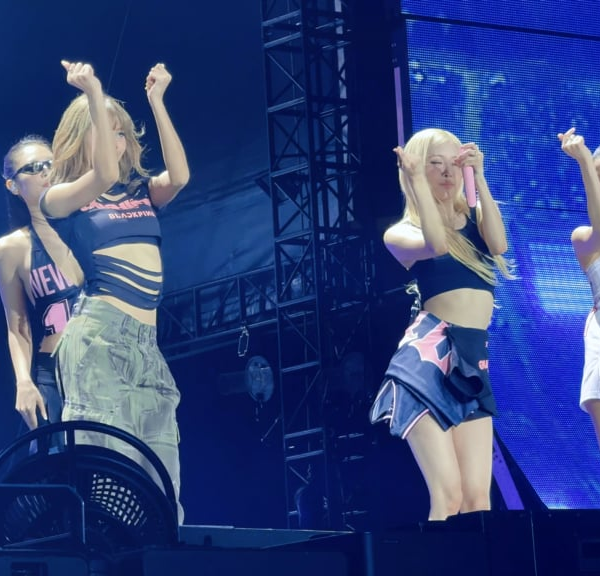 250726 BLACKPINK - EARTHQUAKE OT4 NYC