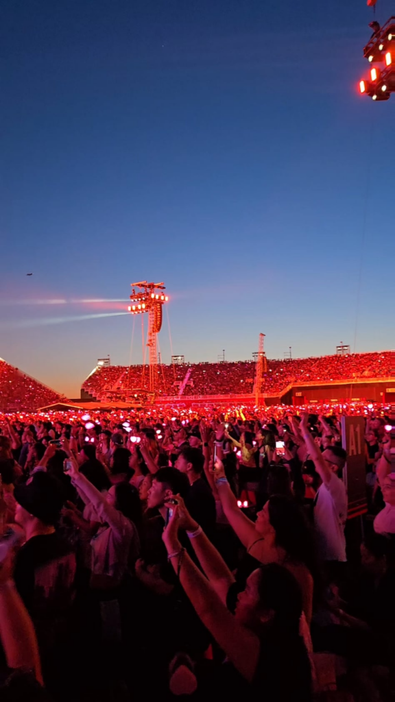250723 view of the packed Toronto stadium crowd during Lovesick Girls and APT last night