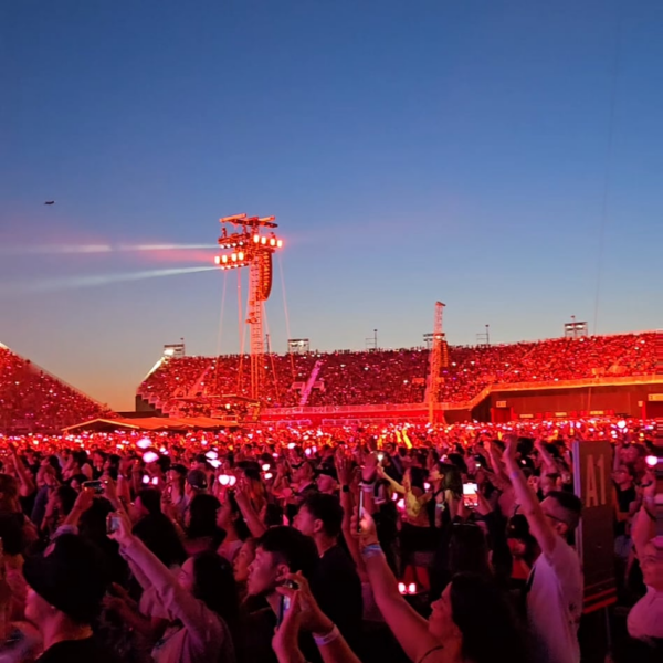 250723 view of the packed Toronto stadium crowd during Lovesick Girls and APT last night