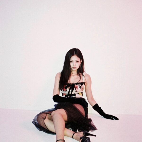 Jennie Instagram Update - 181020