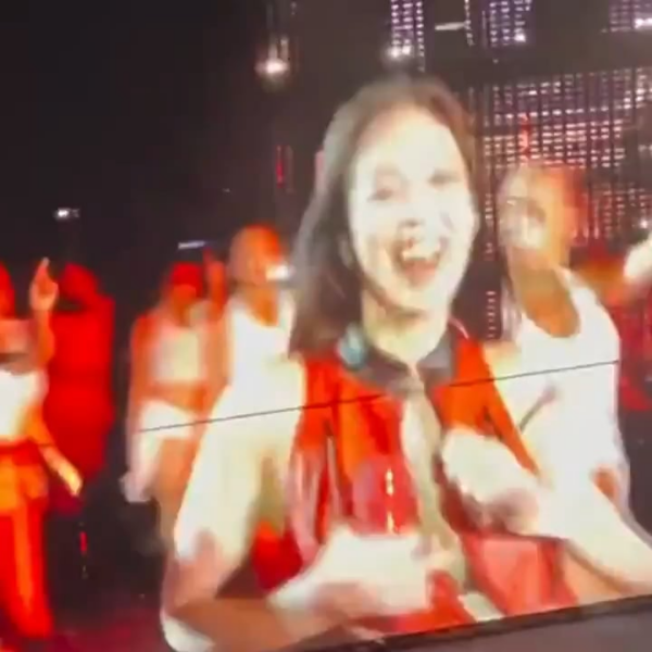 JENNIE