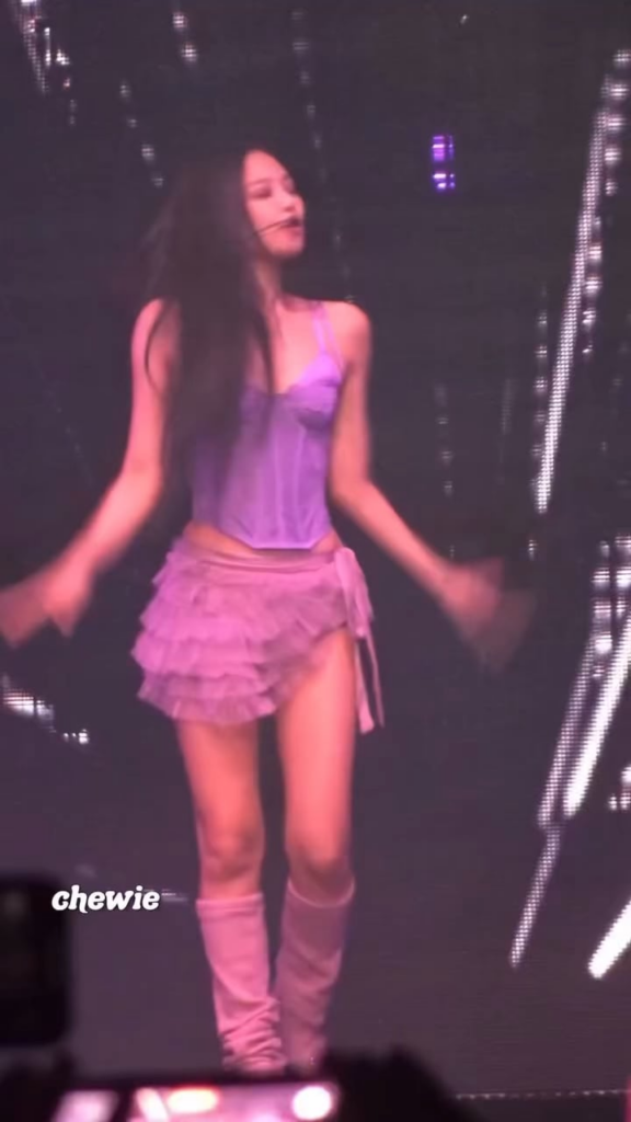 JENNIE