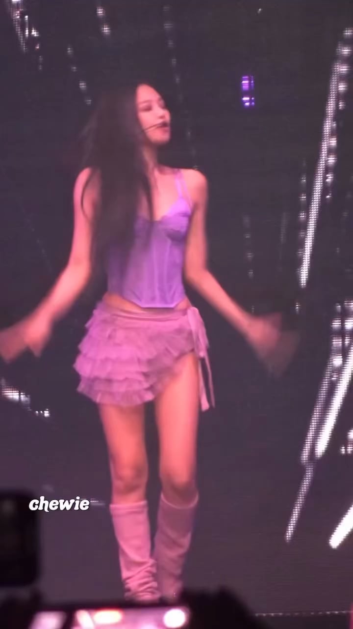 JENNIE
