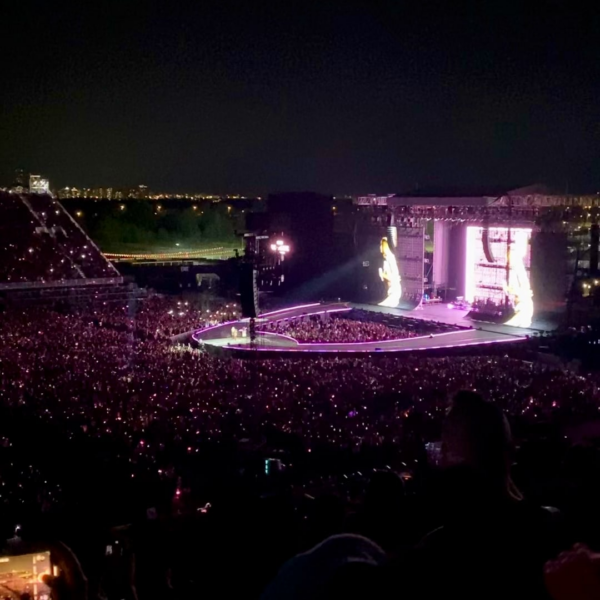 250722 First Pink Wave of the Tour in Toronto