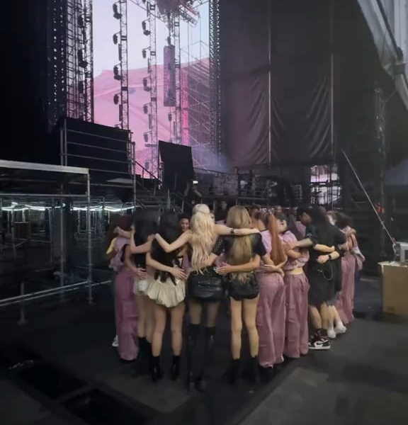 250713 Rosé TikTok Update