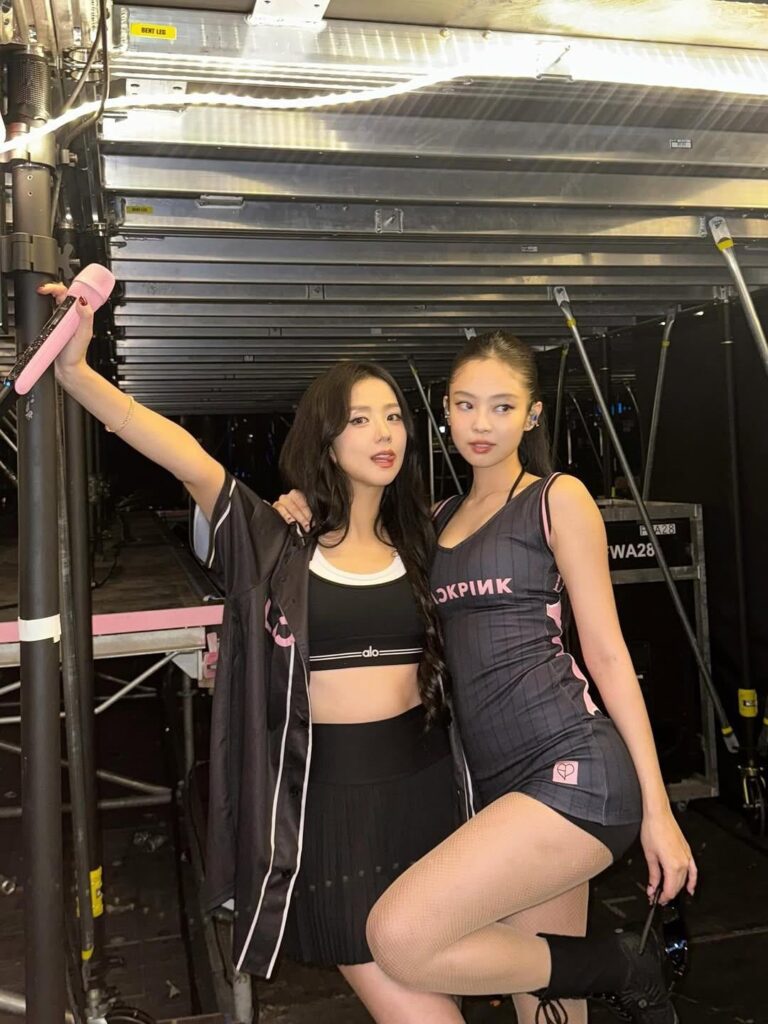 250717 Jisoo w/ Jennie & Lisa