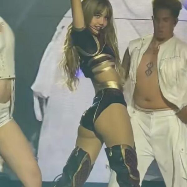 LISA🍑🍑