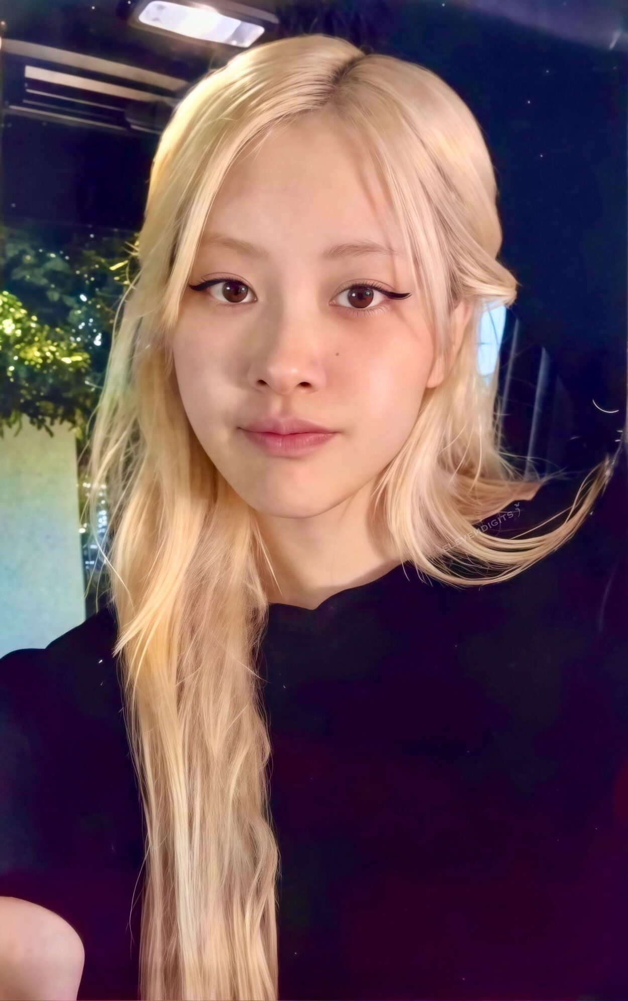 ROSÉ - ‘rosie’ Paris Exclusive Photocard