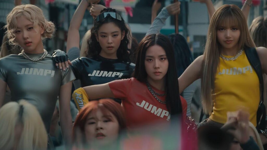 250712 'JUMP (뛰어)' debuts at #32 on Global Apple Music chart becoming the highest debut for a K-pop act this year
