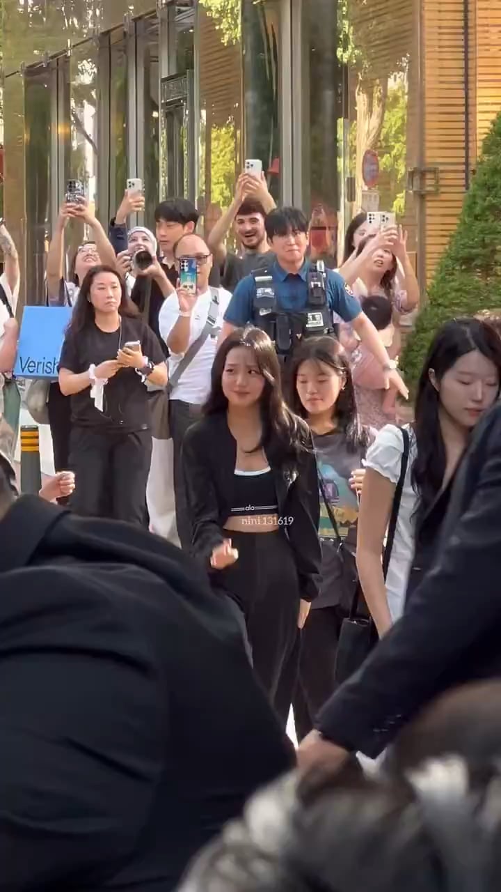250701 Jisoo arrives @ Alo Flagship Store Opening in Dosan Park, Seoul