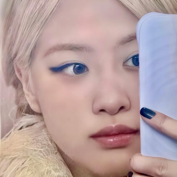 ROSÉ - ‘rosie’ Paris Exclusive Photocard