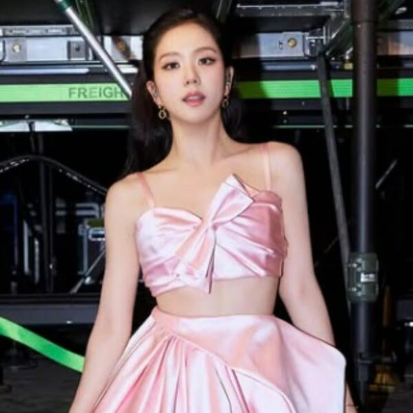 250722 BLACKPINK’s Jisoo Wins Outstanding Asian Star At Seoul Drama Awards 2025