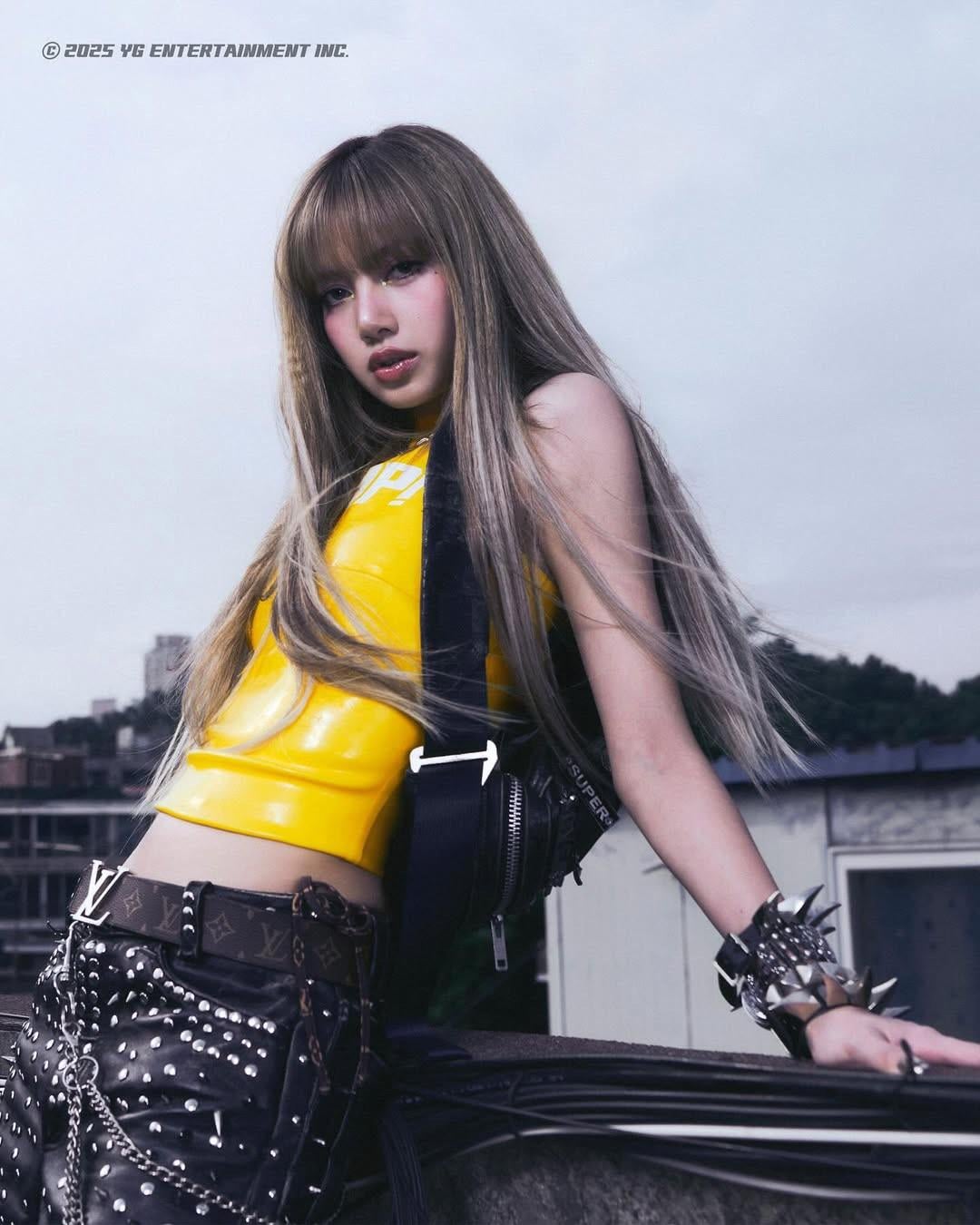 Lisa x Blackpink (Jump music video)