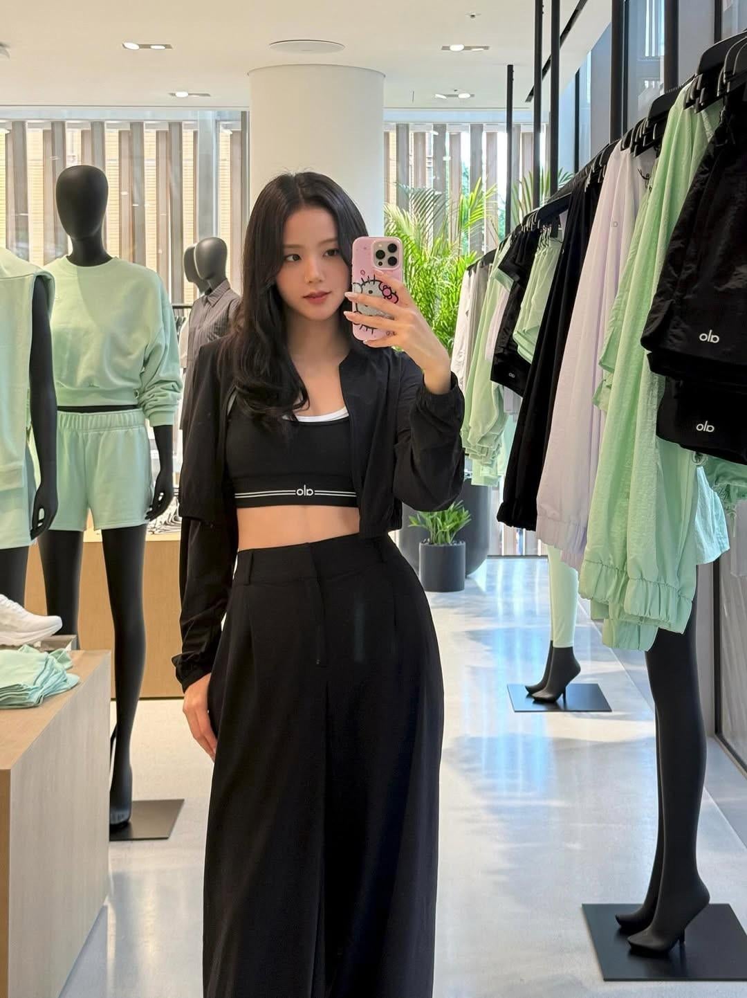 250702 Jisoo IG Update