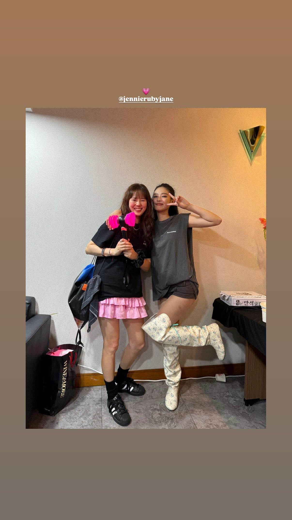 250706 stephanieshoong IG Story Update w/ Jennie