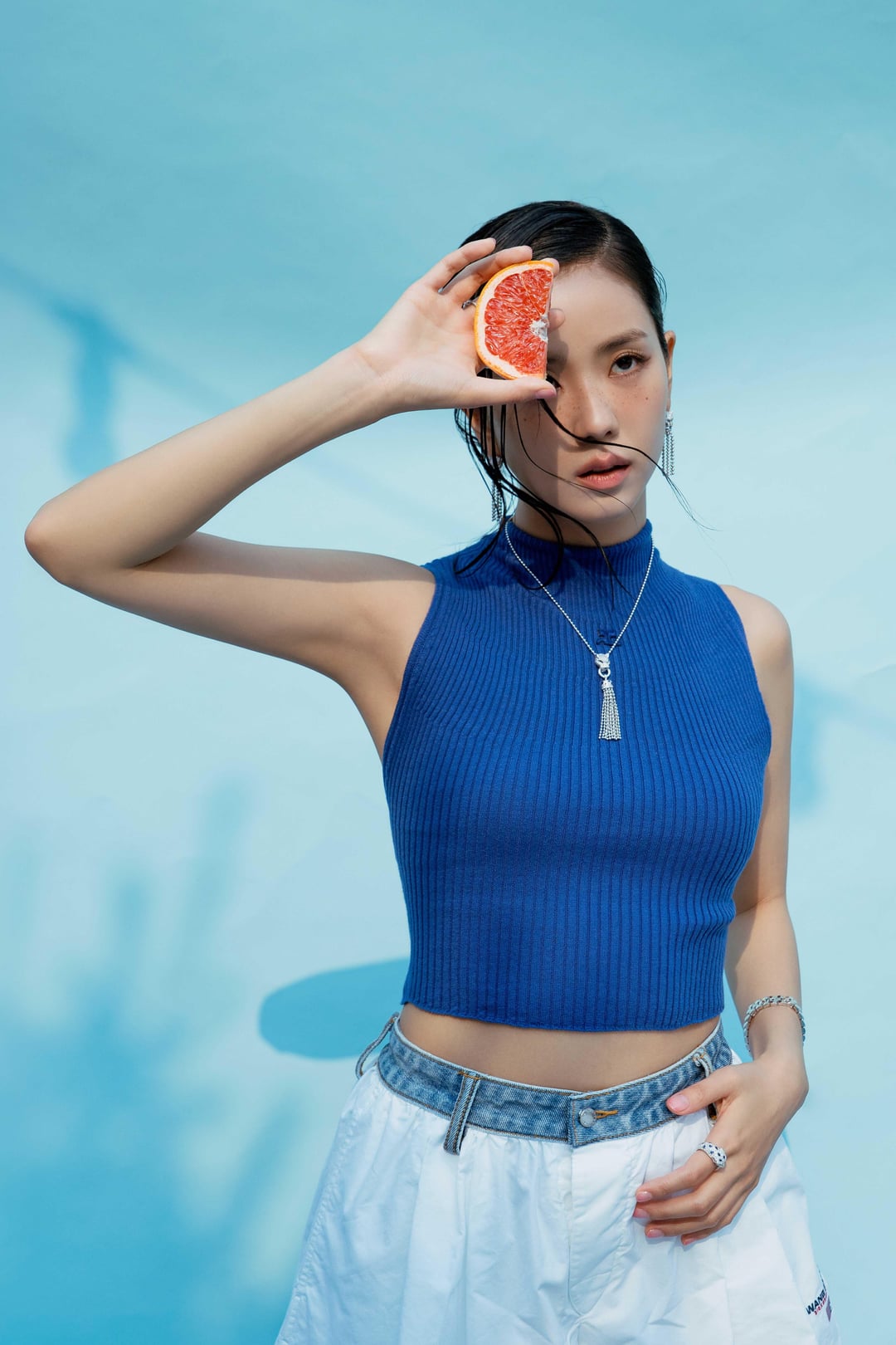 250701 JISOO APP Update | [📸] ELLE vol.7 with Cartier BEHIND