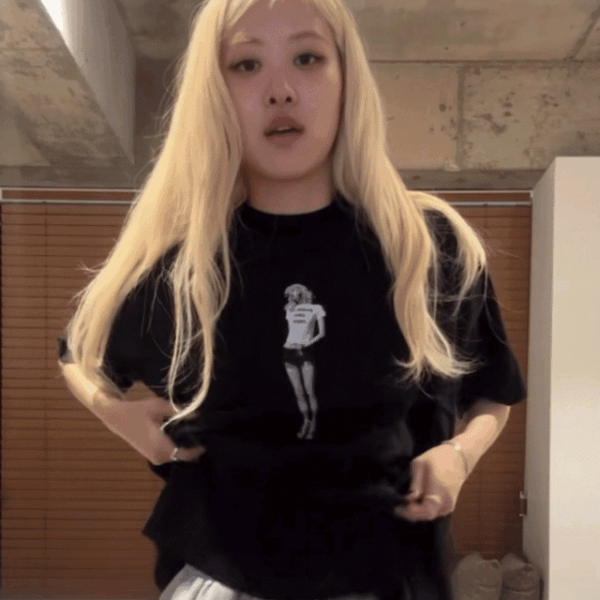 Rosé showing off the new ‘number one girl’ merch
