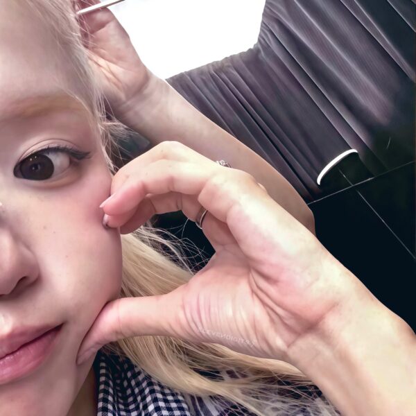 ROSÉ - ‘rosie’ Jakarta Exclusive Photocard