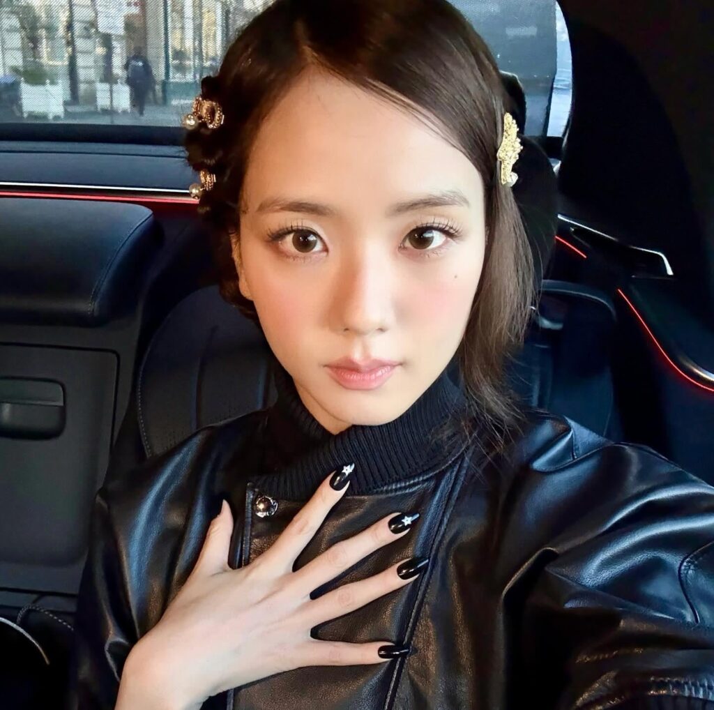 Jisoo - 250128